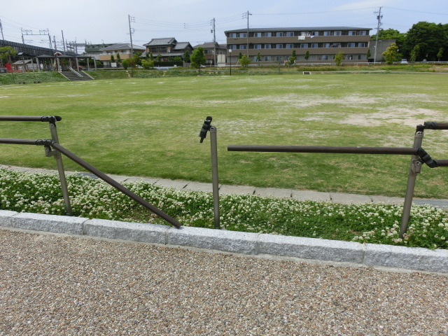 (写真)柵の破損